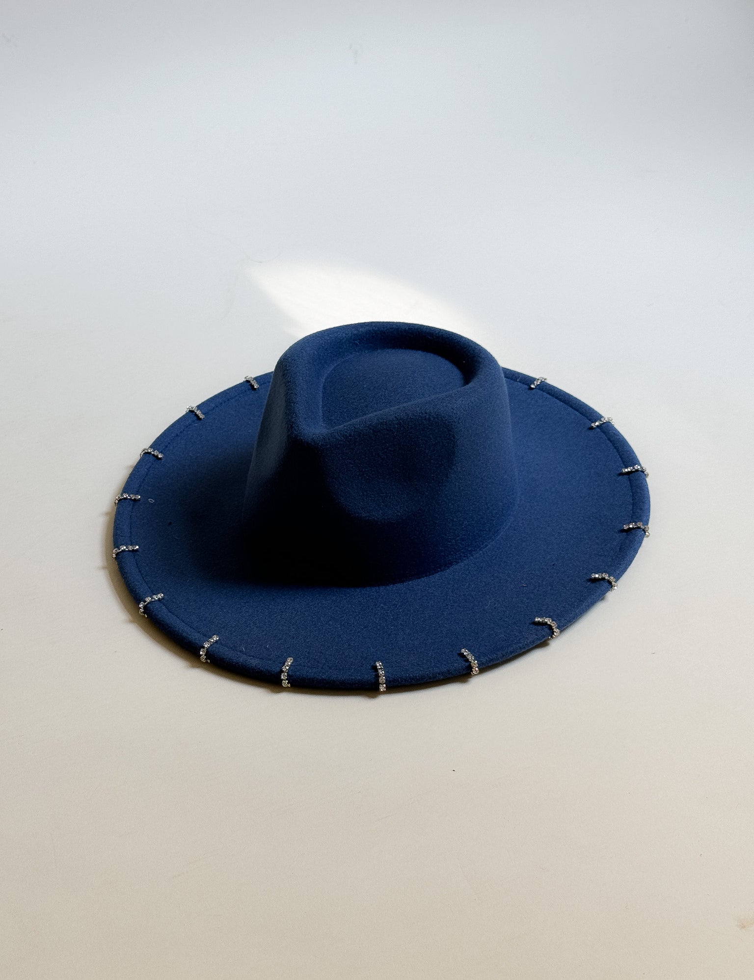 Hut FEDORA mit Ringen